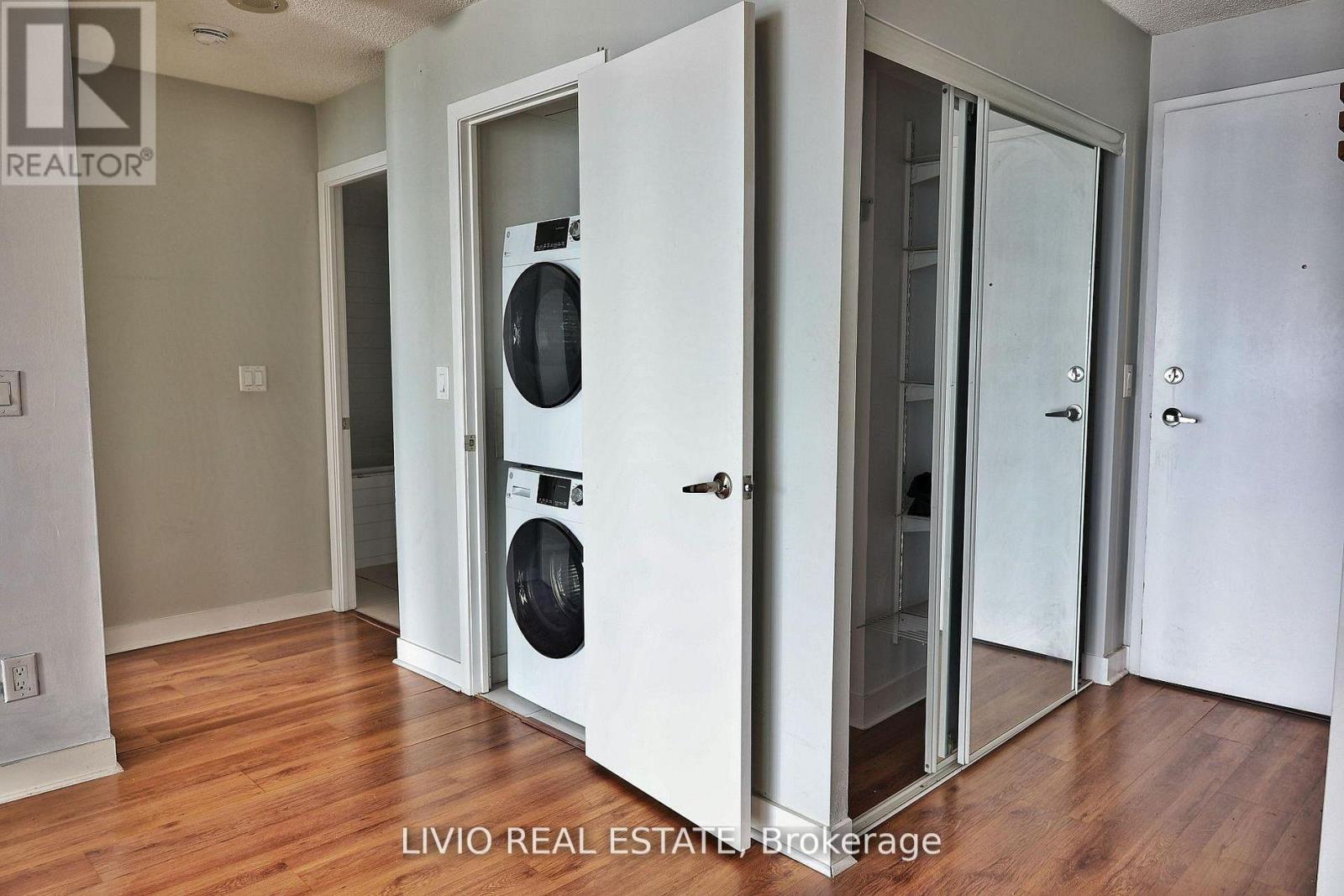 2101 - 155 Legion Road N, Toronto, Ontario  M8Y 0A7 - Photo 8 - W13733374