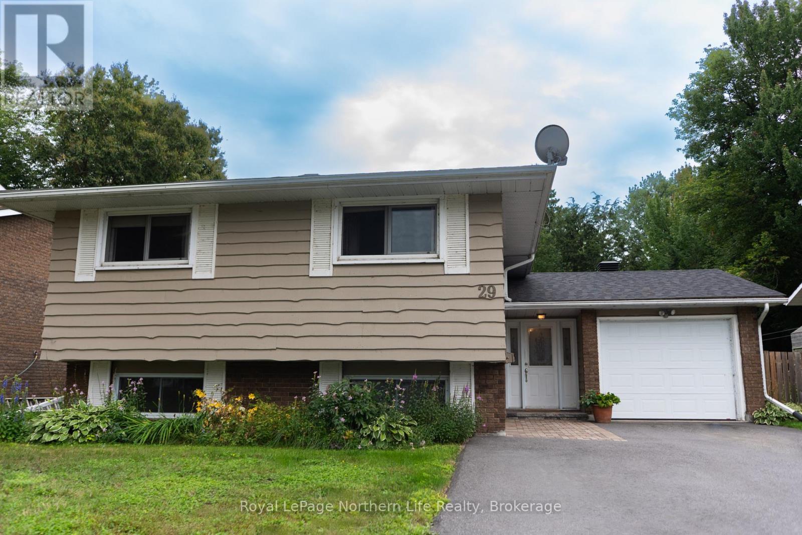 29 SHORE ACRES BOULEVARD, North Bay, Ontario