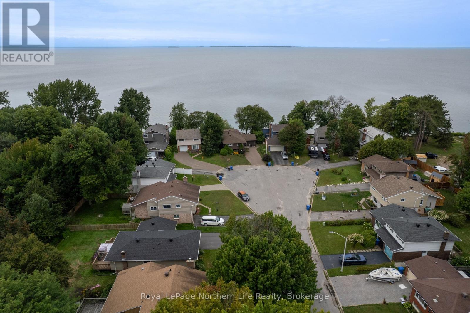 29 Shore Acres Boulevard, North Bay, Ontario  P1A 1B7 - Photo 2 - X13732520