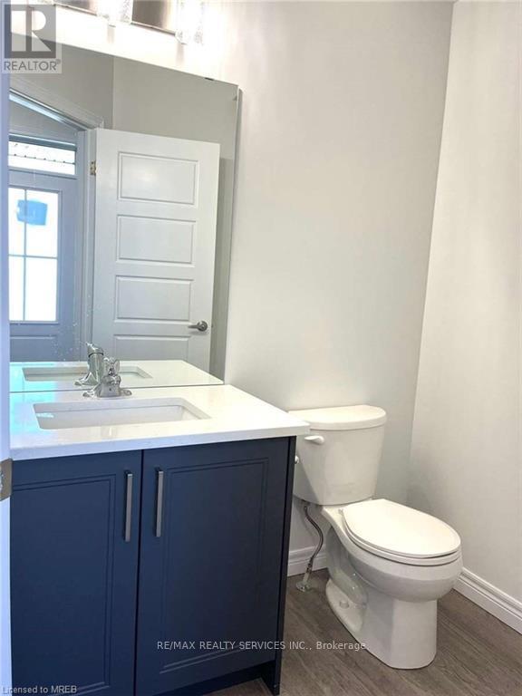 132 Doan Drive, Middlesex Centre, Ontario  N0L 1R0 - Photo 2 - X13733310