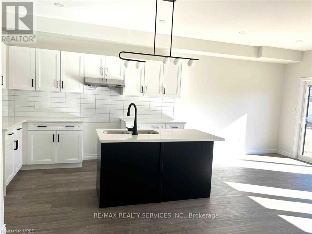 132 Doan Drive, Middlesex Centre, Ontario  N0L 1R0 - Photo 6 - X13733310
