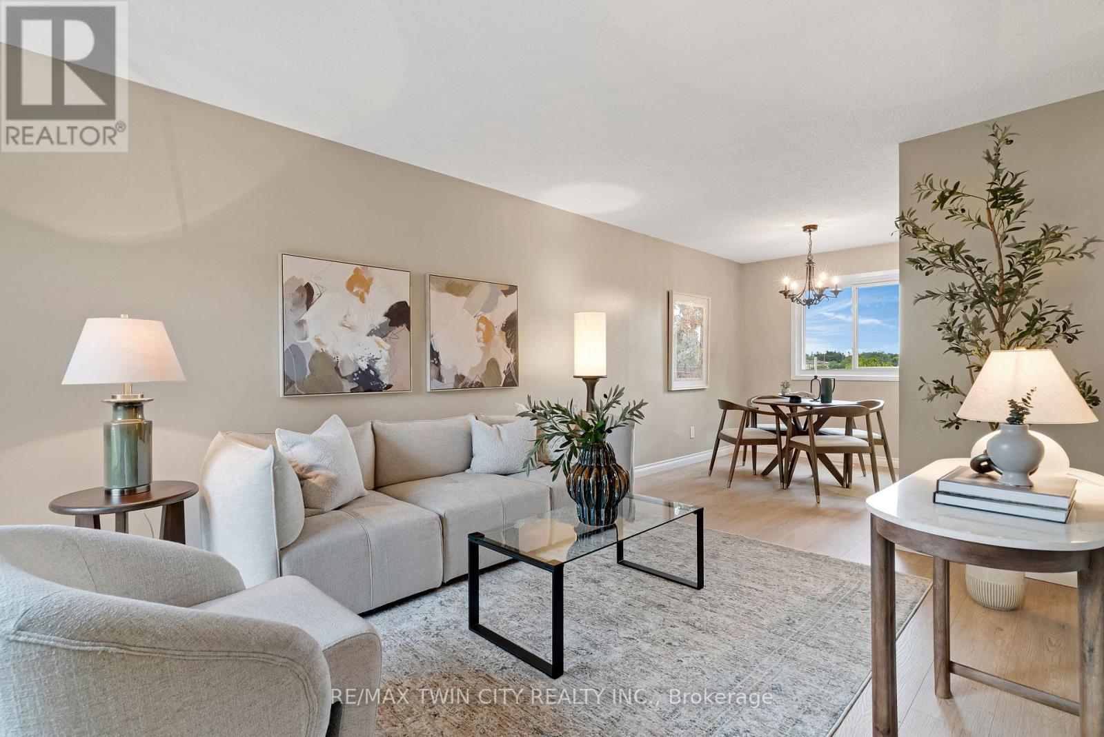 23 - 25 UPPER CANADA DRIVE, Kitchener, Ontario