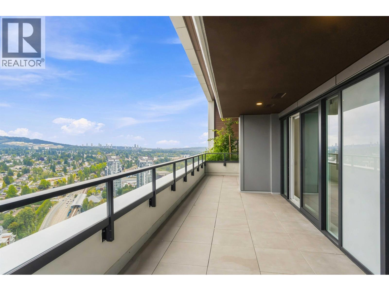 3302 2135 Springer Avenue, Burnaby, British Columbia  V5B 0C1 - Photo 3 - R3160210