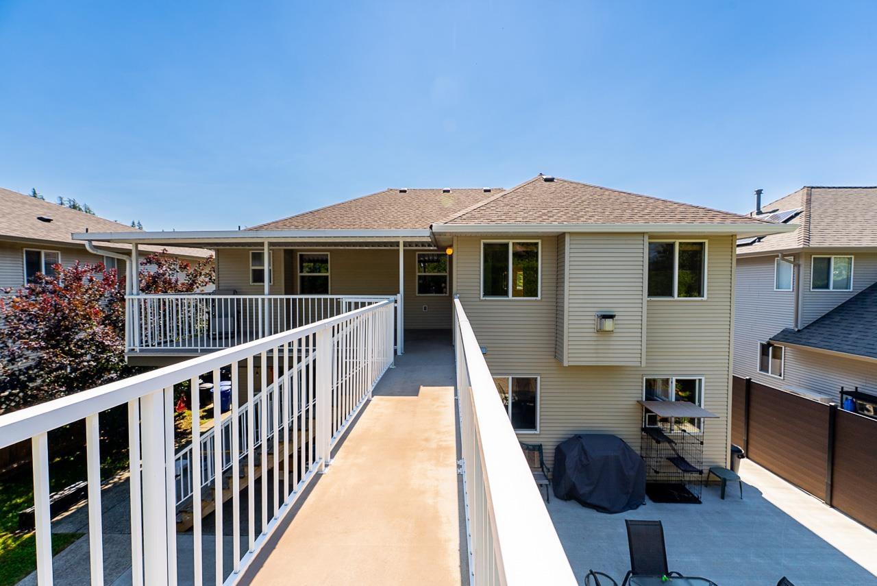 8480 Doerksen Drive, Mission, British Columbia  V2V 7C4 - Photo 32 - R3160303