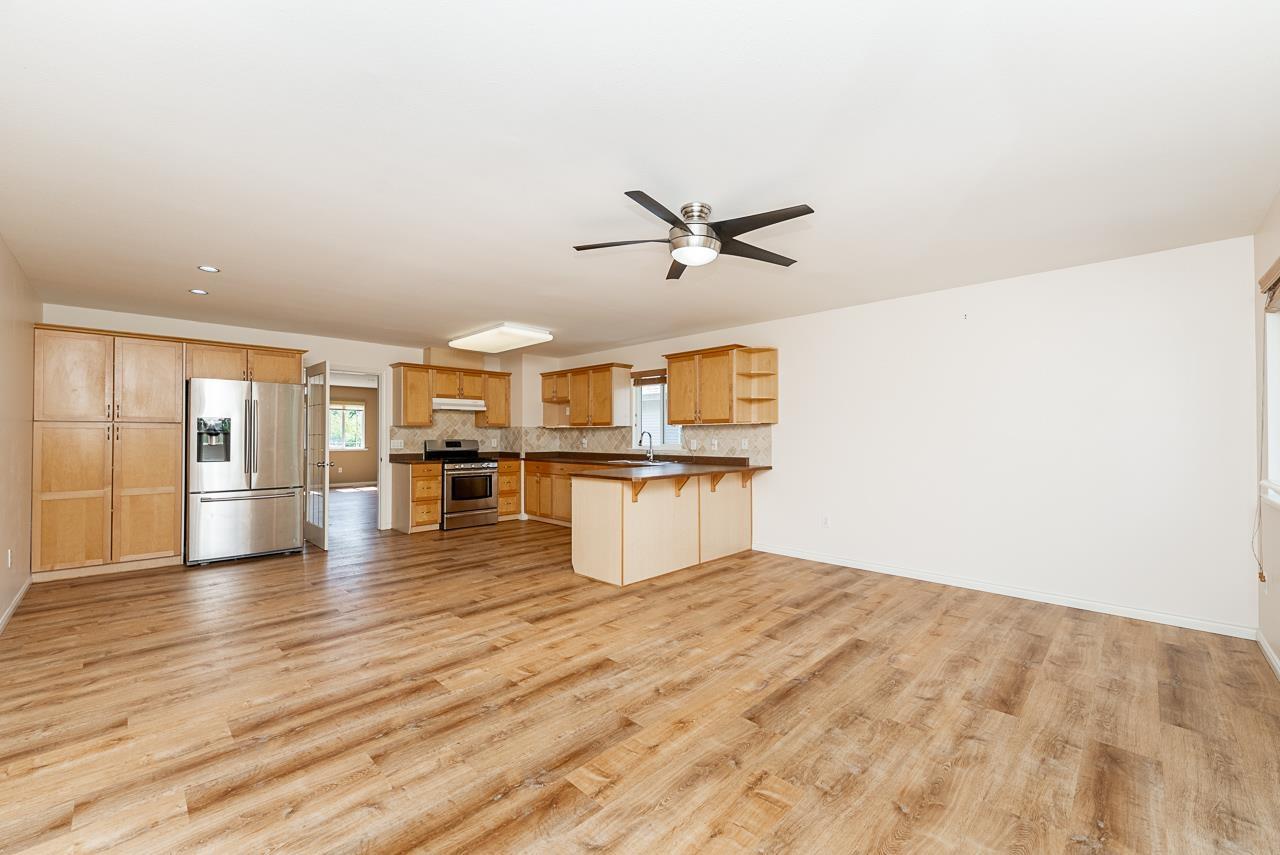 8480 Doerksen Drive, Mission, British Columbia  V2V 7C4 - Photo 13 - R3160303