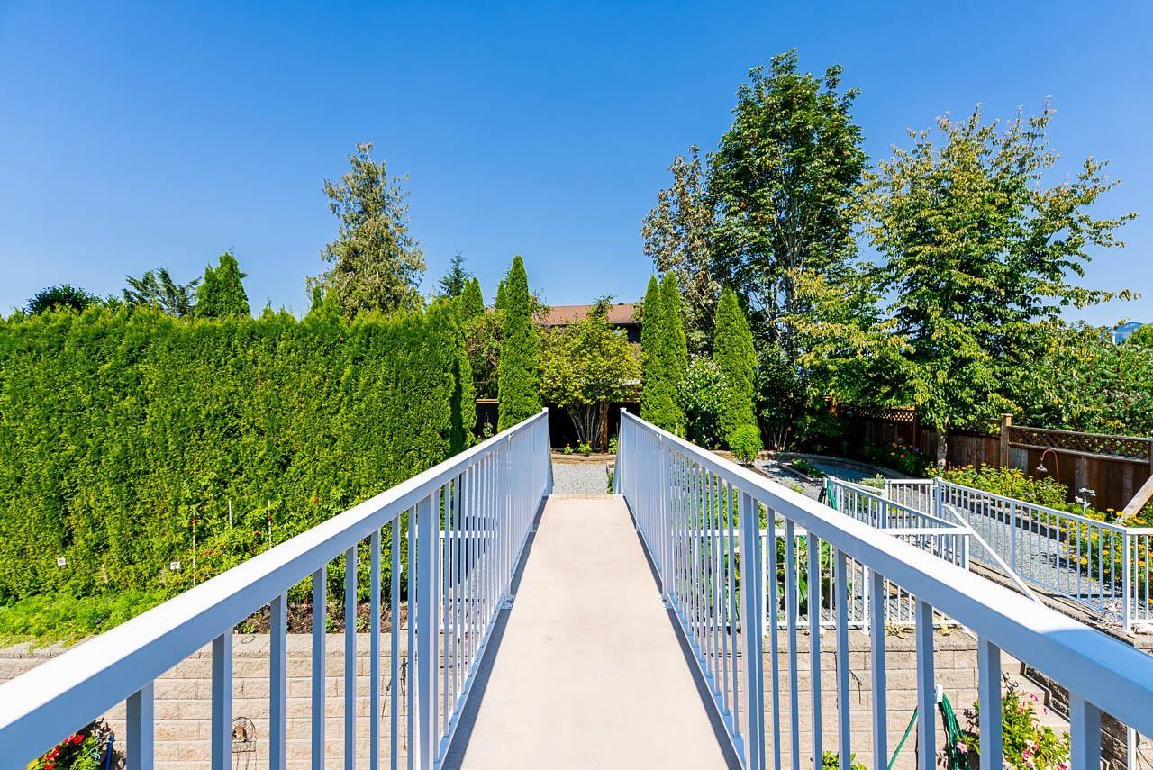 8480 Doerksen Drive, Mission, British Columbia  V2V 7C4 - Photo 34 - R3160303