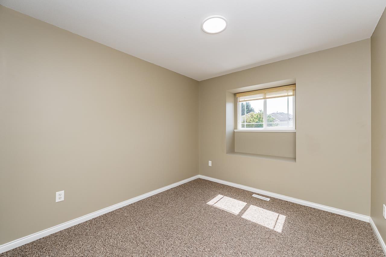 8480 Doerksen Drive, Mission, British Columbia  V2V 7C4 - Photo 19 - R3160303