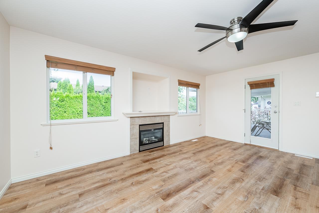 8480 Doerksen Drive, Mission, British Columbia  V2V 7C4 - Photo 11 - R3160303