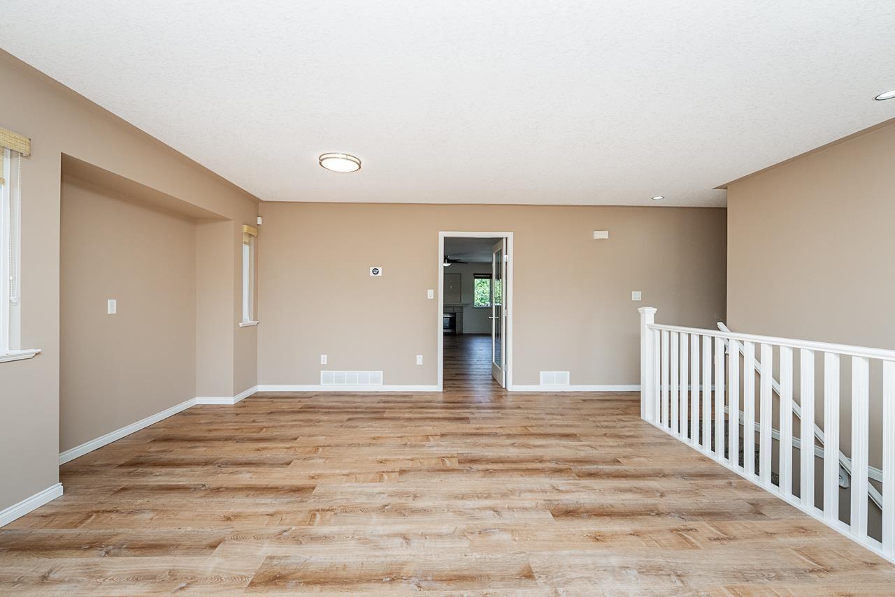 8480 Doerksen Drive, Mission, British Columbia  V2V 7C4 - Photo 7 - R3160303