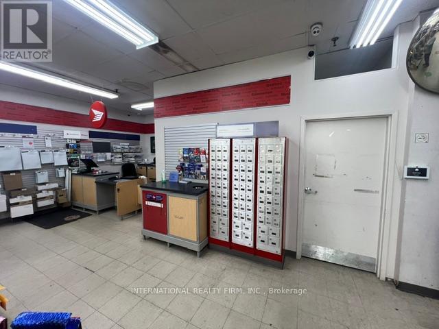 1116 Wilson Avenue, Toronto, Ontario  M3M 1G0 - Photo 18 - W13471468