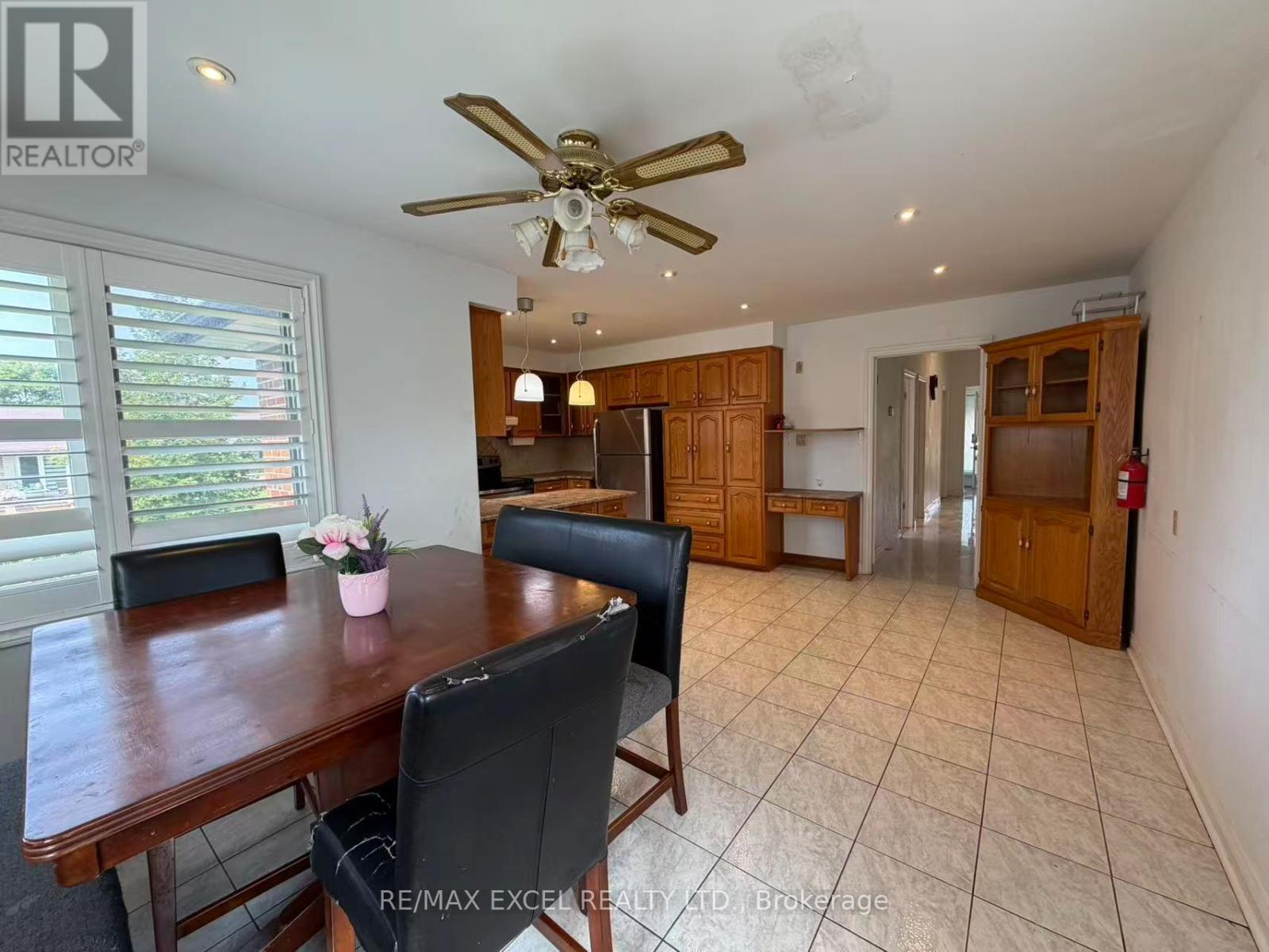 Upper - 56 Leafield Drive, Toronto, Ontario  M1W 2T2 - Photo 11 - E13724504