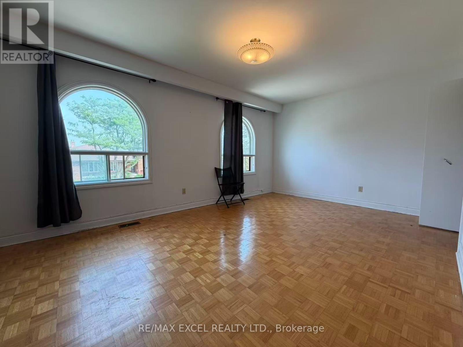 Upper - 56 Leafield Drive, Toronto, Ontario  M1W 2T2 - Photo 14 - E13724504
