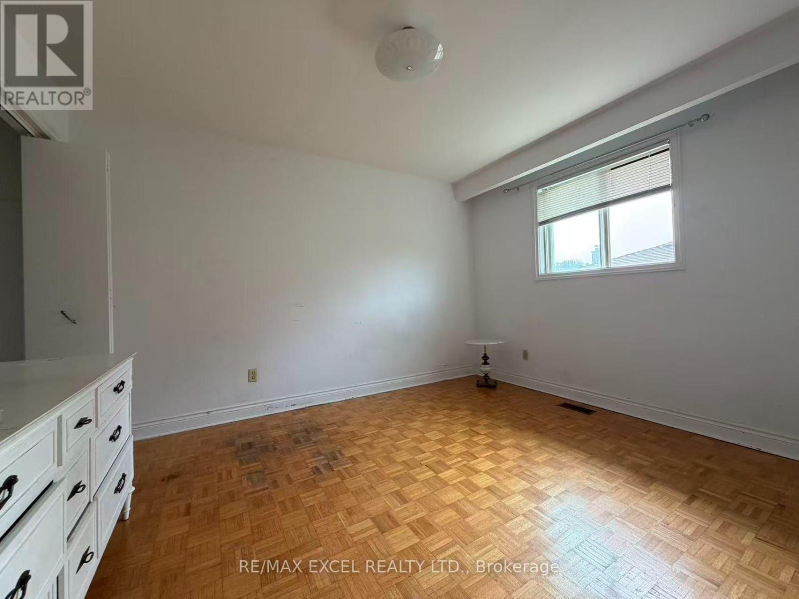 Upper - 56 Leafield Drive, Toronto, Ontario  M1W 2T2 - Photo 18 - E13724504