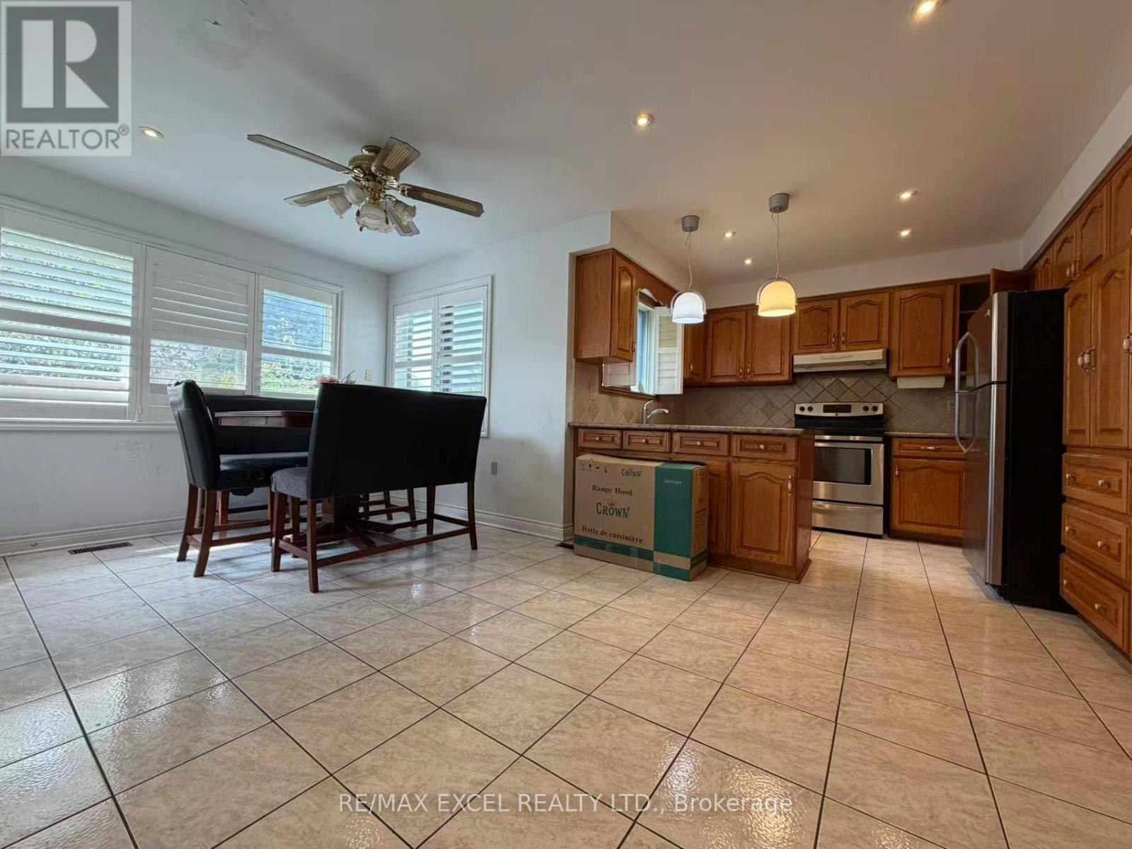 Upper - 56 Leafield Drive, Toronto, Ontario  M1W 2T2 - Photo 10 - E13724504
