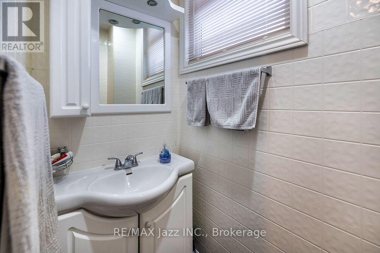 97 Adelaide Avenue E, Oshawa, Ontario  L1G 1Z2 - Photo 20 - E13733472