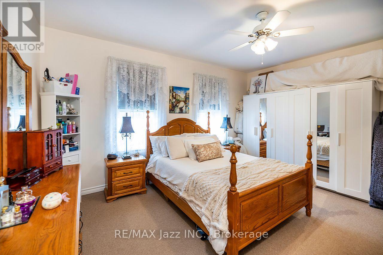 97 Adelaide Avenue E, Oshawa, Ontario  L1G 1Z2 - Photo 24 - E13733472