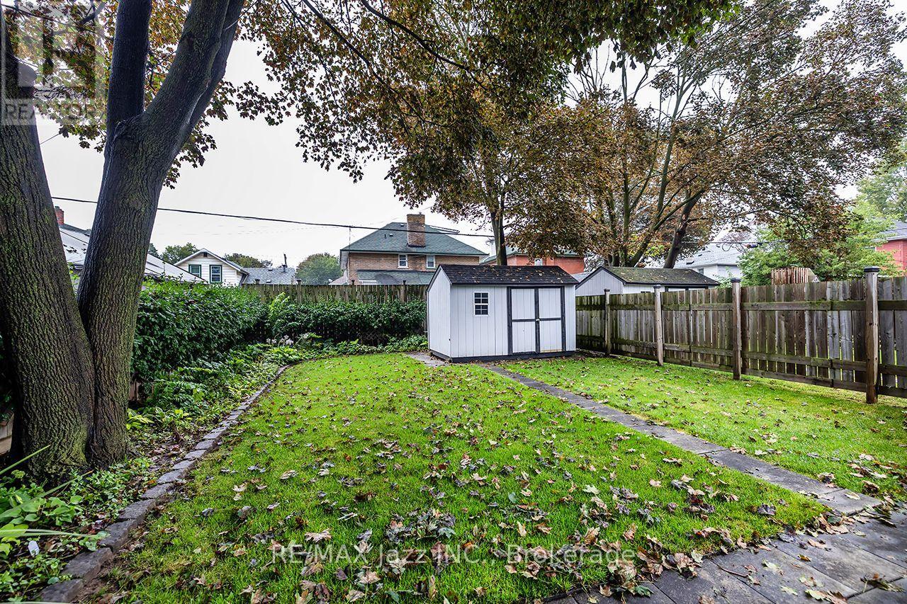 97 Adelaide Avenue E, Oshawa, Ontario  L1G 1Z2 - Photo 4 - E13733472