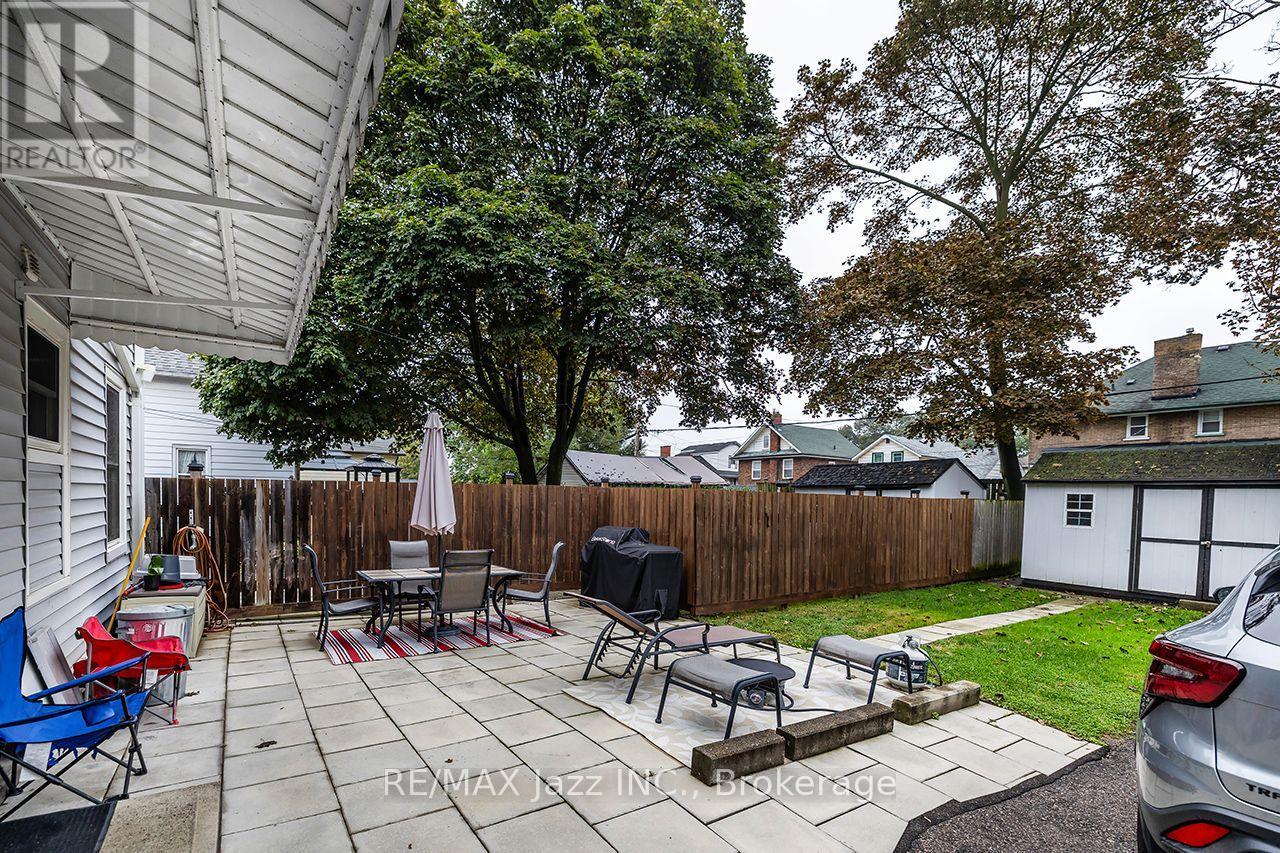 97 Adelaide Avenue E, Oshawa, Ontario  L1G 1Z2 - Photo 6 - E13733472