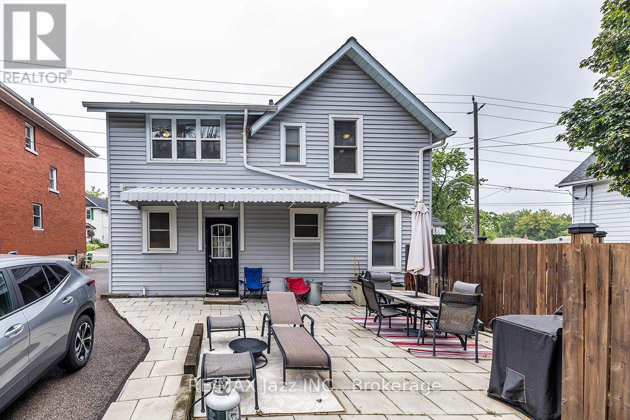 97 Adelaide Avenue E, Oshawa, Ontario  L1G 1Z2 - Photo 7 - E13733472