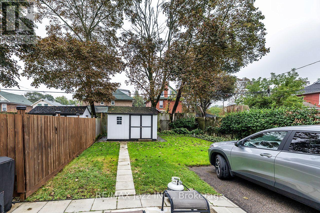 97 Adelaide Avenue E, Oshawa, Ontario  L1G 1Z2 - Photo 8 - E13733472