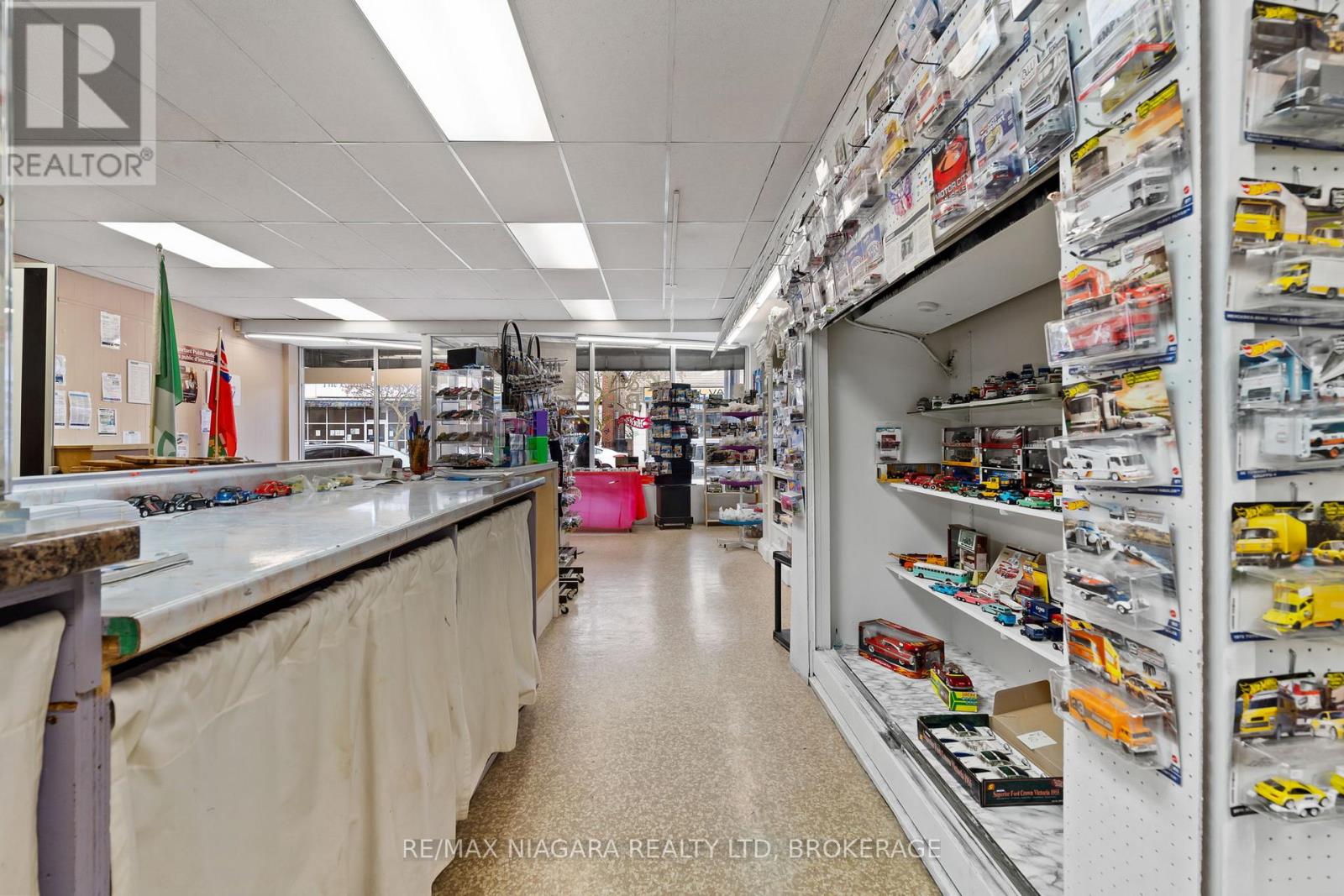 216 King Street, Port Colborne, Ontario  L3K 4G7 - Photo 3 - X13733490
