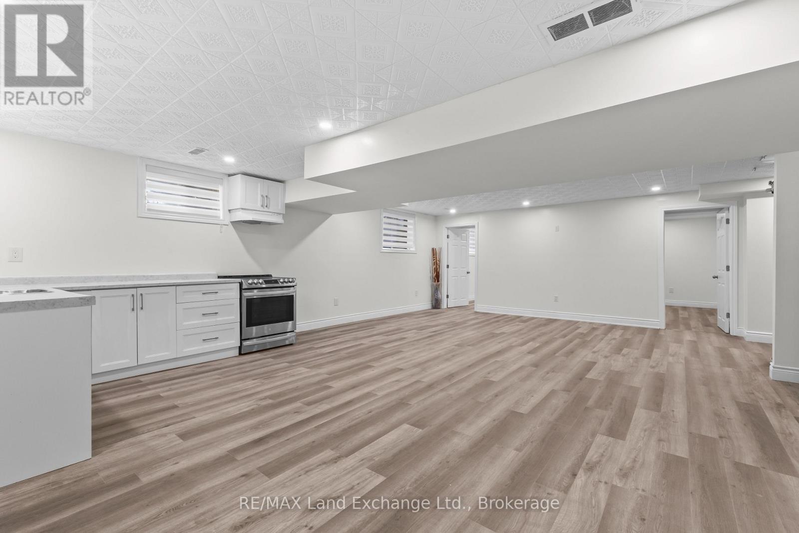 849 Sumpton Street, Saugeen Shores, Ontario  N0H 2C2 - Photo 36 - X13731622