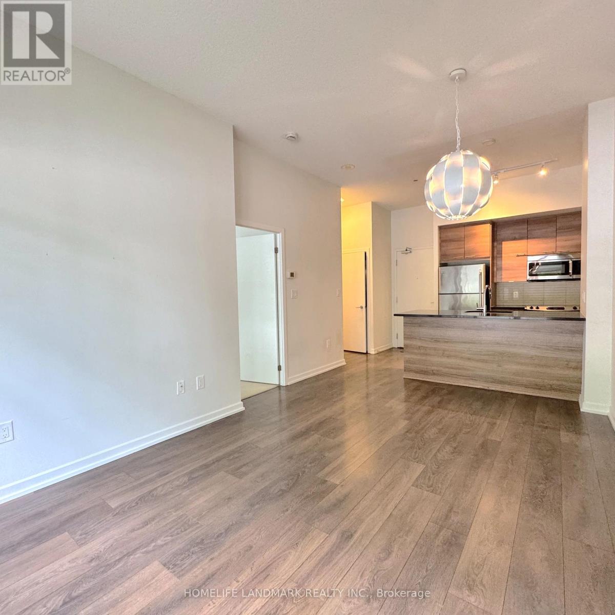 Ps 011 - 66 Forest Manor Drive, Toronto, Ontario  M2J 0B7 - Photo 2 - C13733600
