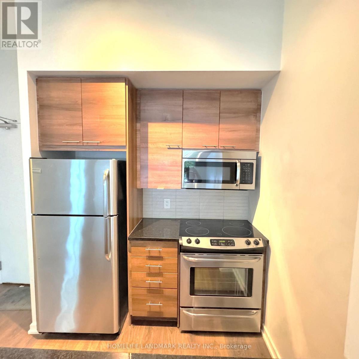 Ps 011 - 66 Forest Manor Drive, Toronto, Ontario  M2J 0B7 - Photo 6 - C13733600