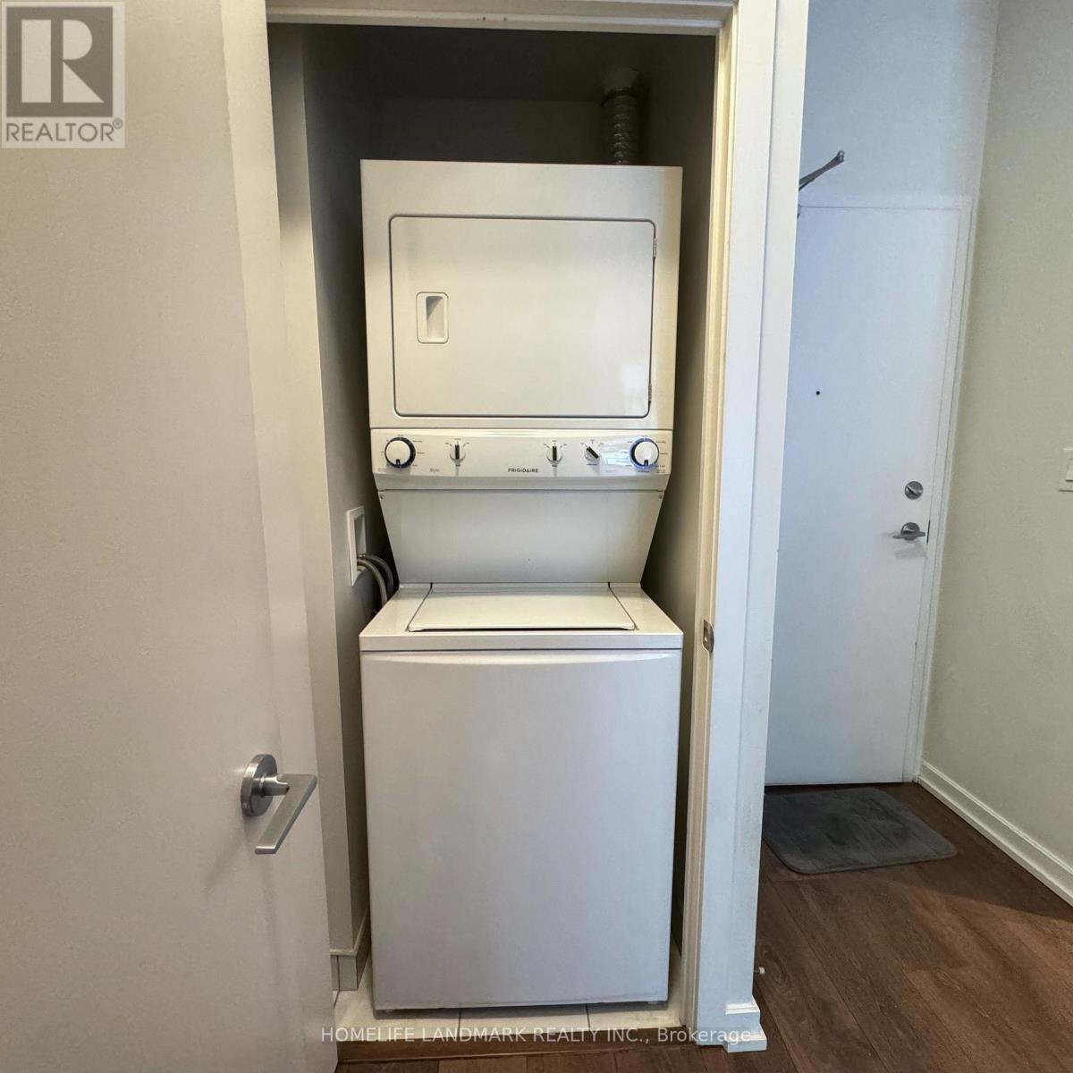 Ps 011 - 66 Forest Manor Drive, Toronto, Ontario  M2J 0B7 - Photo 9 - C13733600