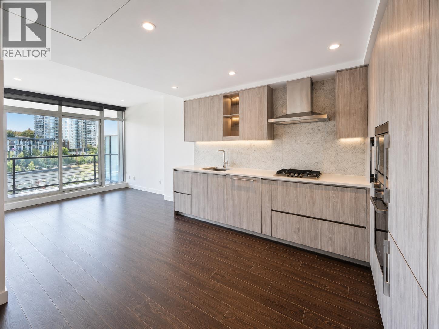 407 4720 LOUGHEED HIGHWAY, burnaby, British Columbia