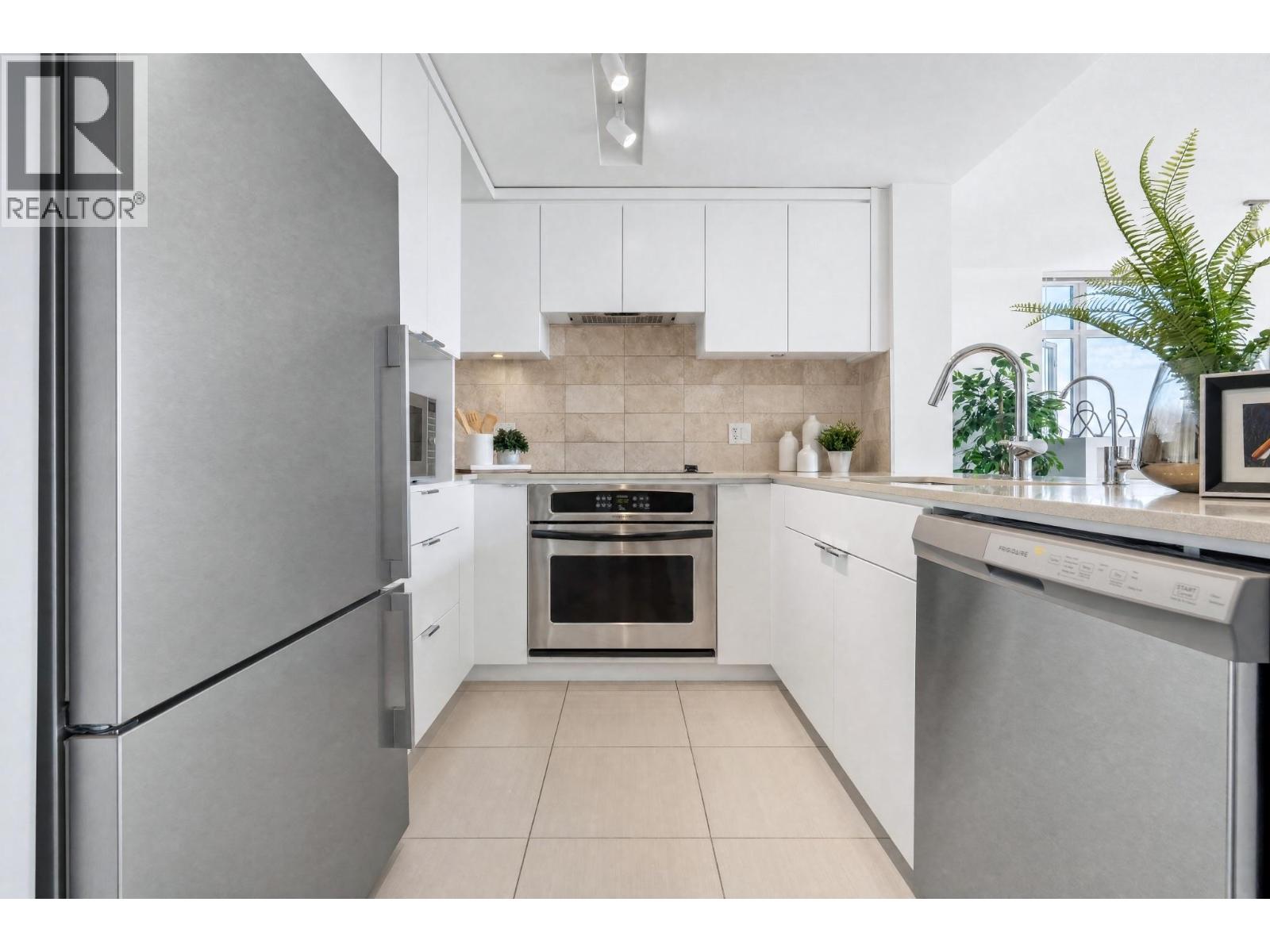 601 1320 Chesterfield Avenue, North Vancouver, British Columbia  V7M 0A6 - Photo 12 - R3160502
