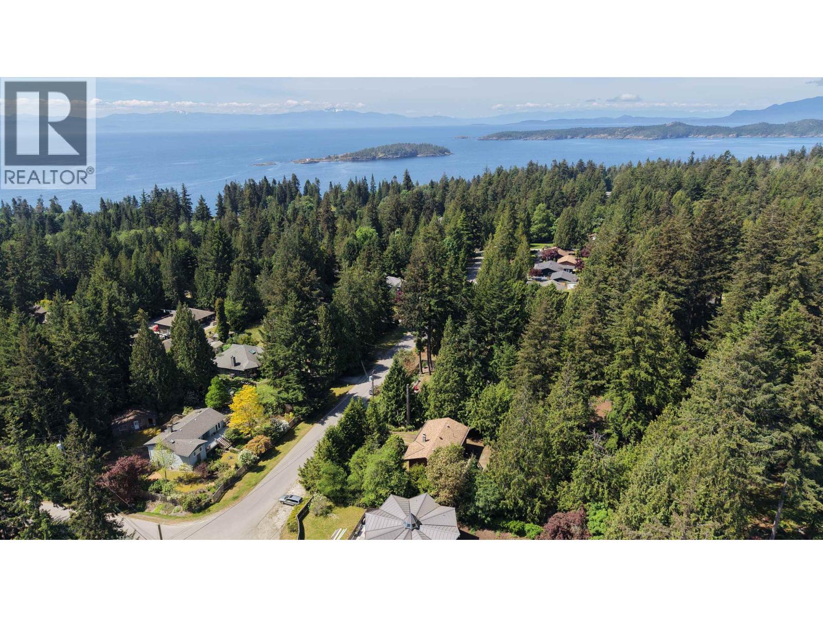 8044 Dogwood Drive, Halfmoon Bay, British Columbia  V7Z 1A7 - Photo 36 - R3160472
