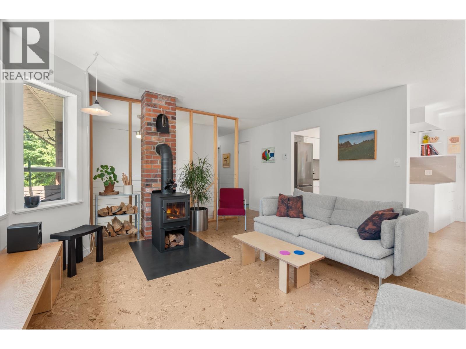 8044 Dogwood Drive, Halfmoon Bay, British Columbia  V7Z 1A7 - Photo 7 - R3160472