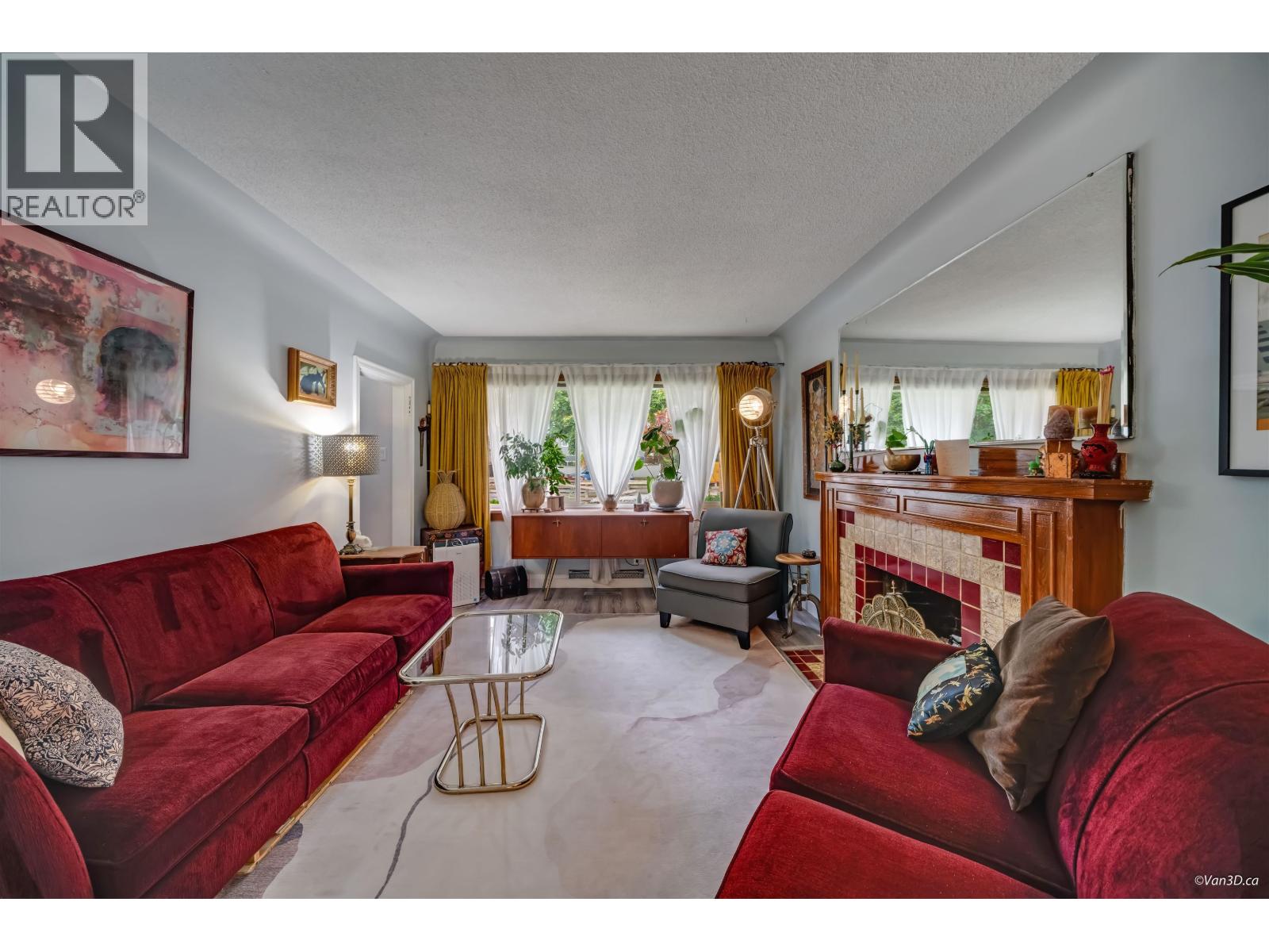 1978 E 8th Avenue, Vancouver, British Columbia  V5N 1V1 - Photo 8 - R3160500