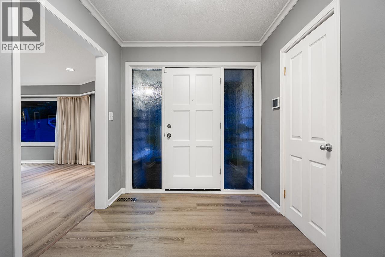 4740 Rutland Road, West Vancouver, British Columbia  V7W 1G7 - Photo 3 - R3160523