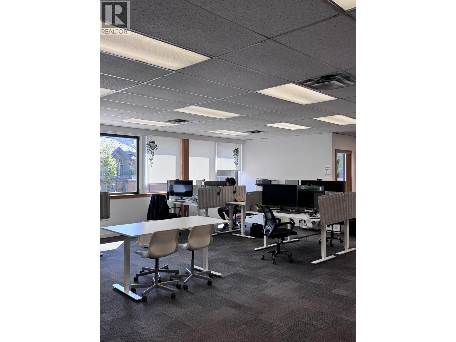 303 4204 VILLAGE SQUARE, whistler, British Columbia