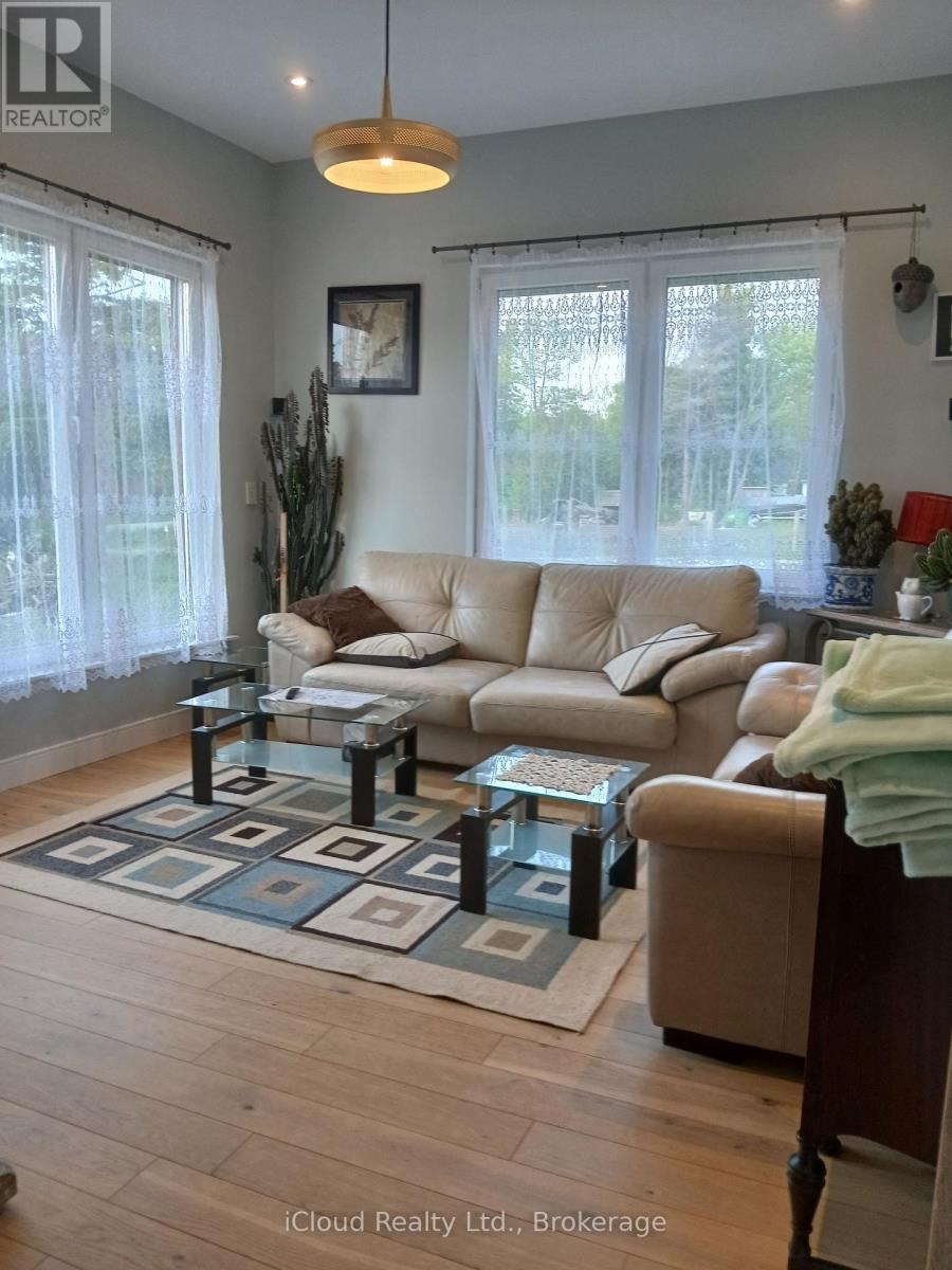 2216 Champlain Road, Tiny, Ontario  L9M 0C4 - Photo 12 - S13733500