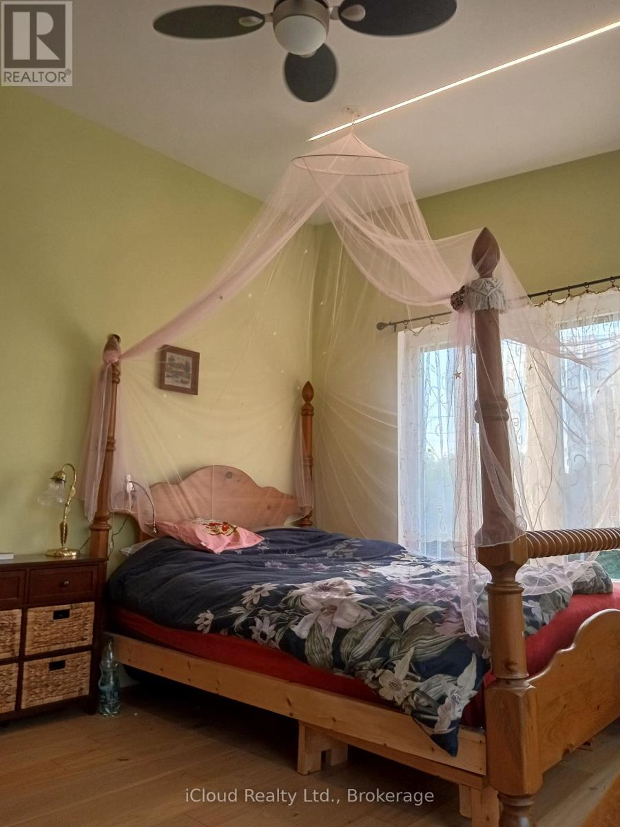 2216 Champlain Road, Tiny, Ontario  L9M 0C4 - Photo 22 - S13733500