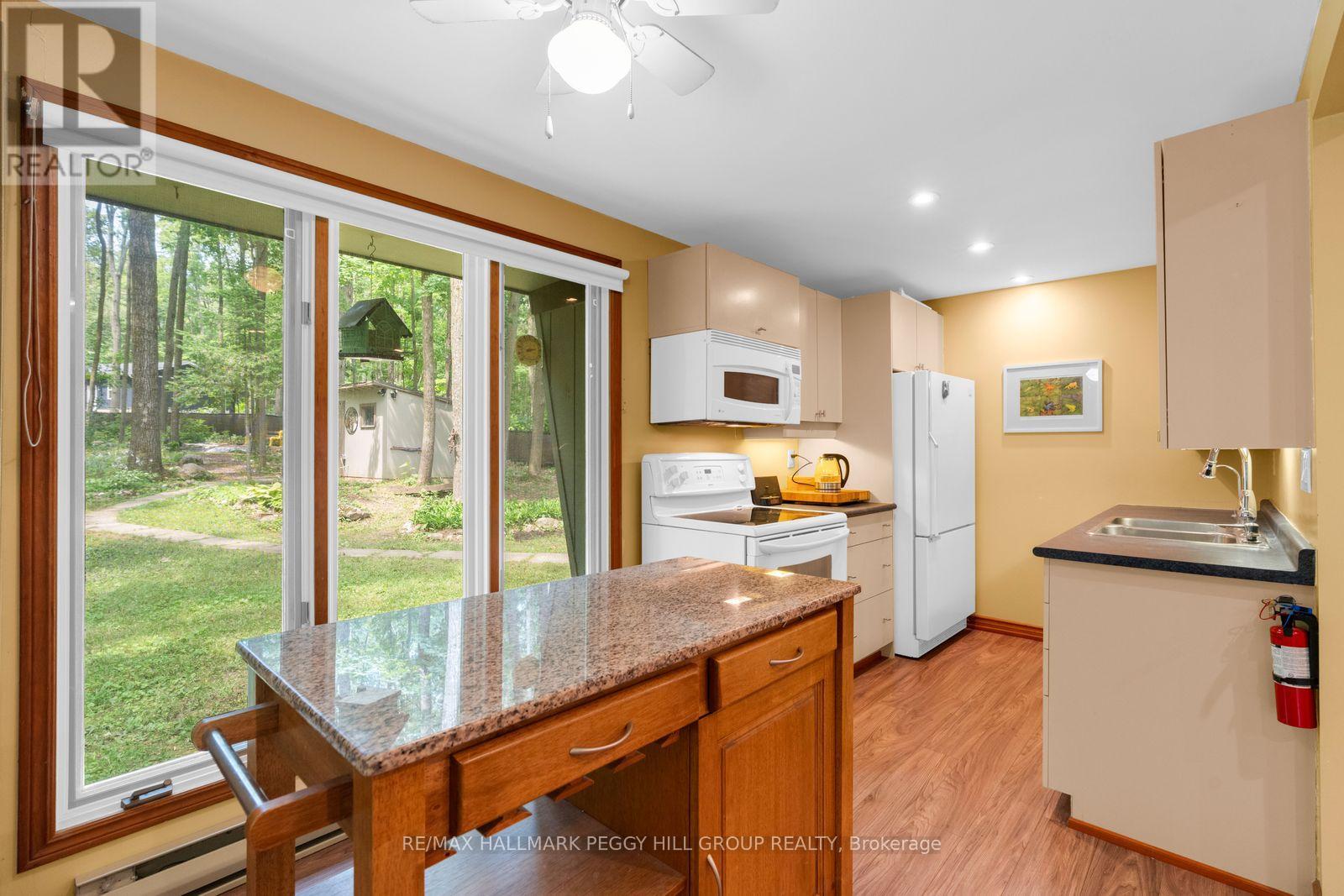 6 Slalom Drive, Oro-Medonte, Ontario  L0K 1N0 - Photo 5 - S13733520