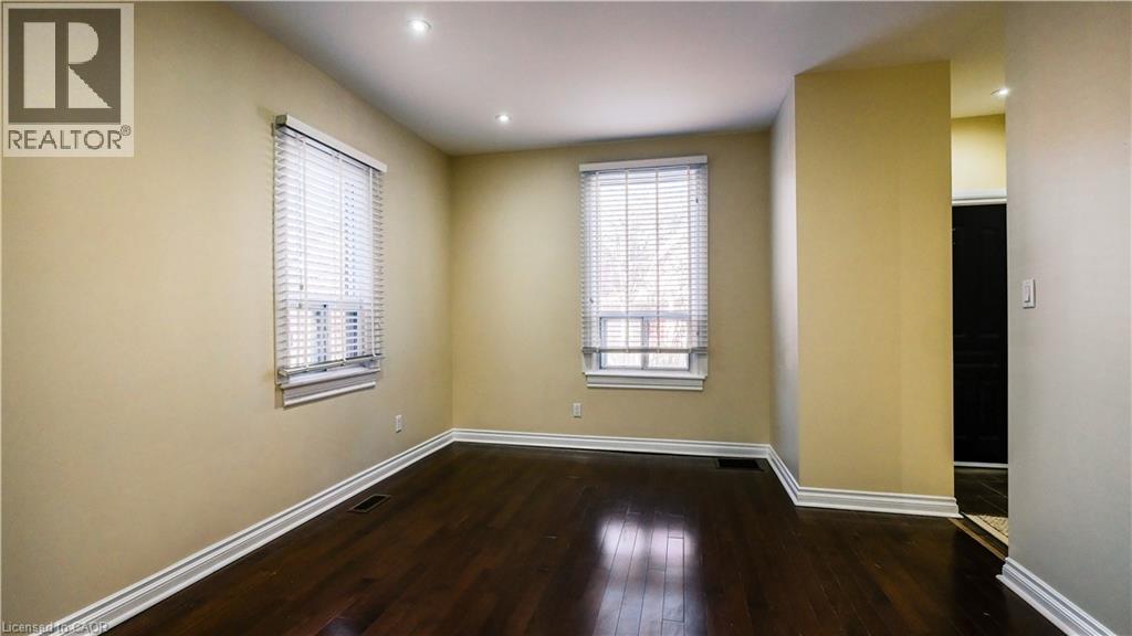 119 Markland Street, Hamilton, Ontario  L8P 2K2 - Photo 11 - 40859721