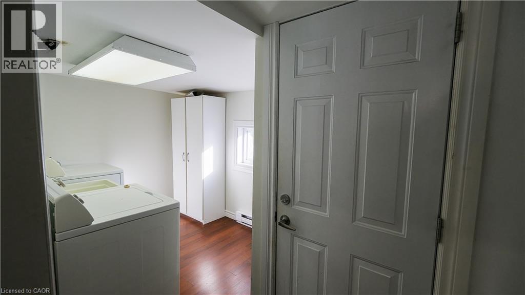 119 Markland Street, Hamilton, Ontario  L8P 2K2 - Photo 3 - 40859721