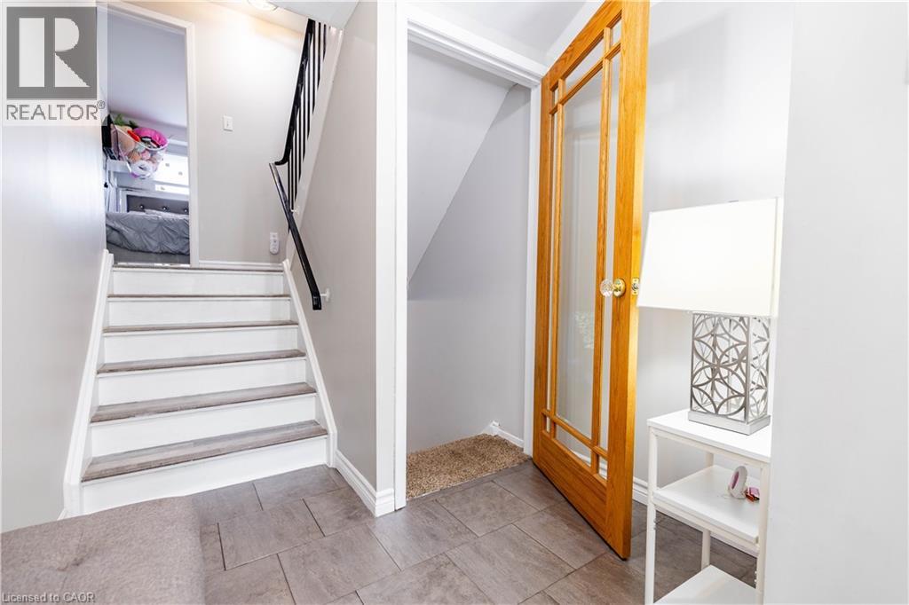 82 Overlea Drive, Kitchener, Ontario  N2M 1T1 - Photo 37 - 40858409