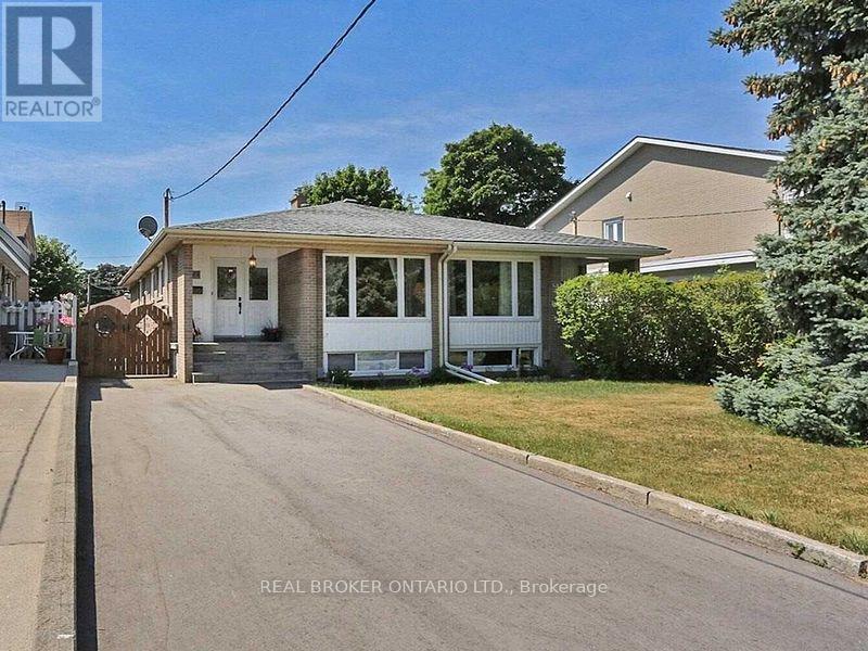 49 Fortrose Crescent, Toronto, Ontario  M3A 2H2 - Photo 7 - C13715462