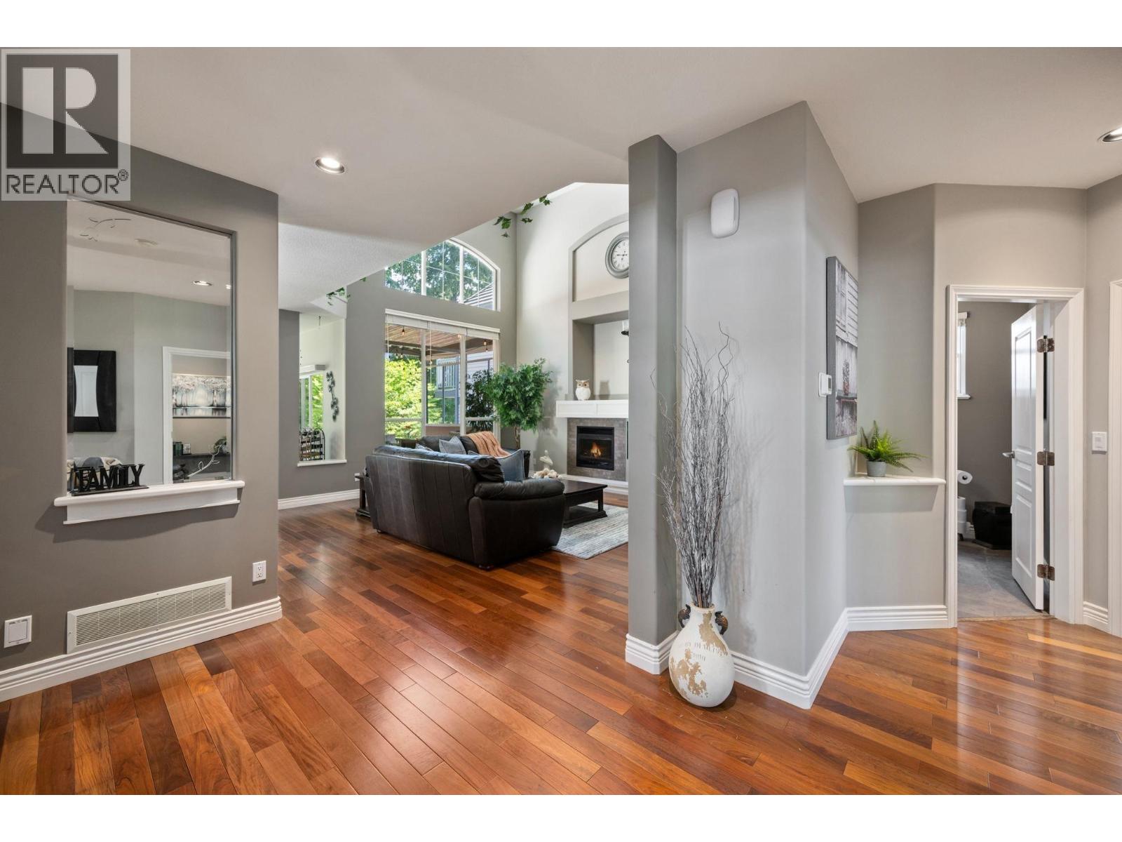 3277 Chartwell Grn, Coquitlam, British Columbia  V3E 3M9 - Photo 8 - R3160437