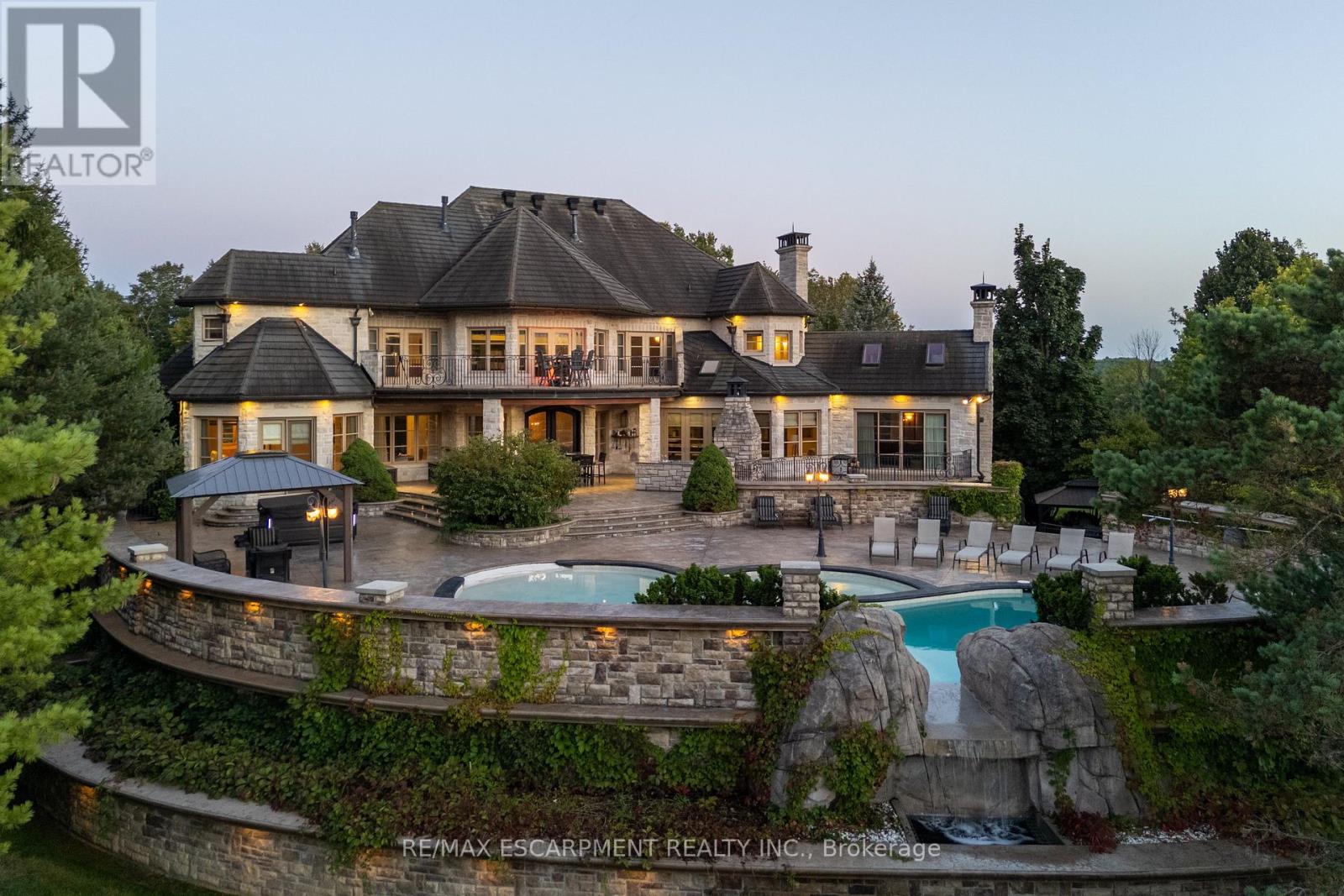 25 TURTLE LAKE DRIVE, Halton Hills, Ontario
