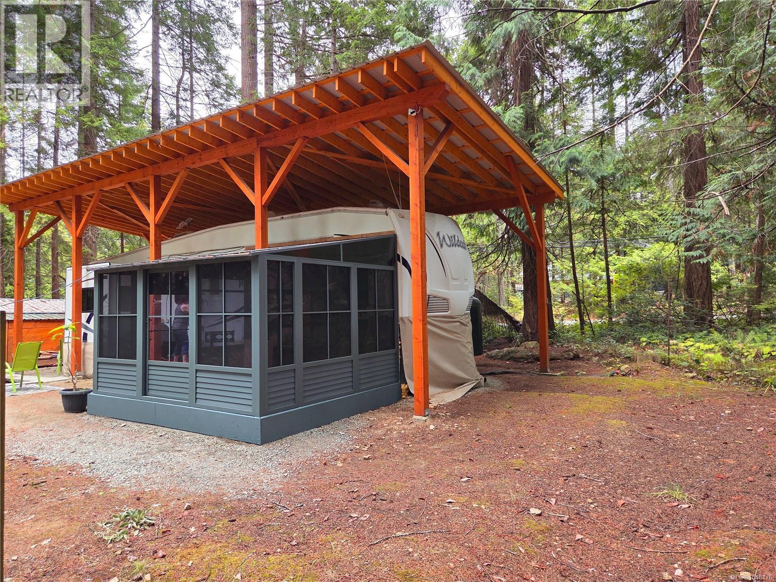323 Davis Rd, Gabriola Island, British Columbia  V0R 1X1 - Photo 12 - 1048176