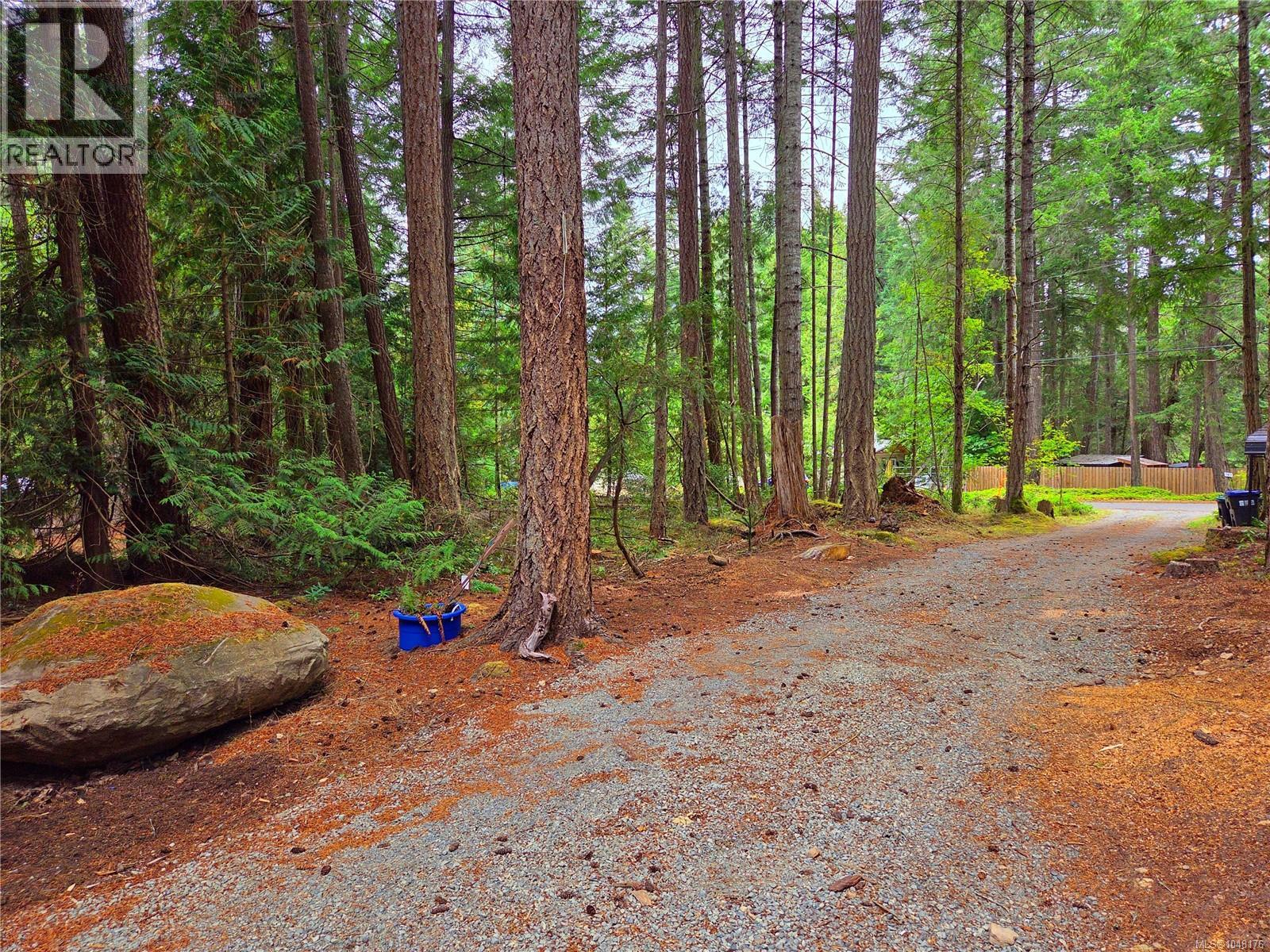 323 Davis Rd, Gabriola Island, British Columbia  V0R 1X1 - Photo 5 - 1048176