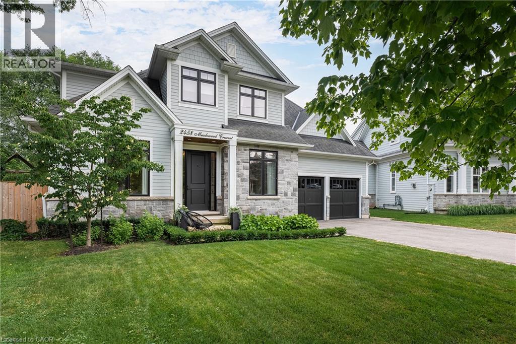 2458 MEADOWOOD Crescent, Oakville, Ontario