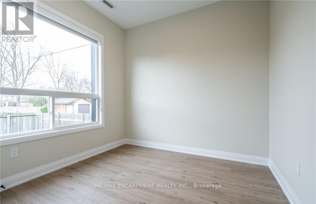 B - 728 Eleventh Avenue, Hamilton, Ontario  L8T 2K8 - Photo 12 - X13733602