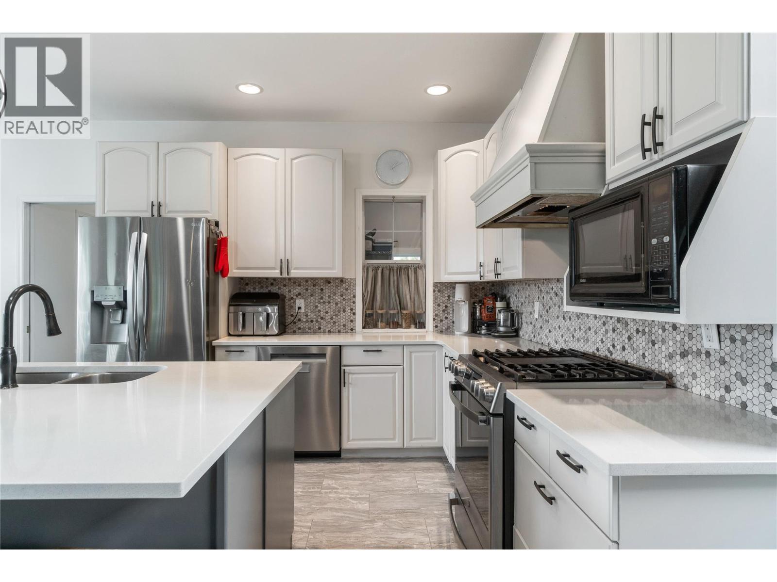 2662 Blind Bay Road, Blind Bay, British Columbia  V0E 1H1 - Photo 11 - 10383038